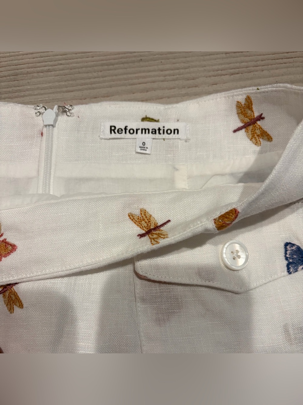 Reformation Vera butterfly embroidered Linen Mini Skirt size 0 - Picture 6 of 9